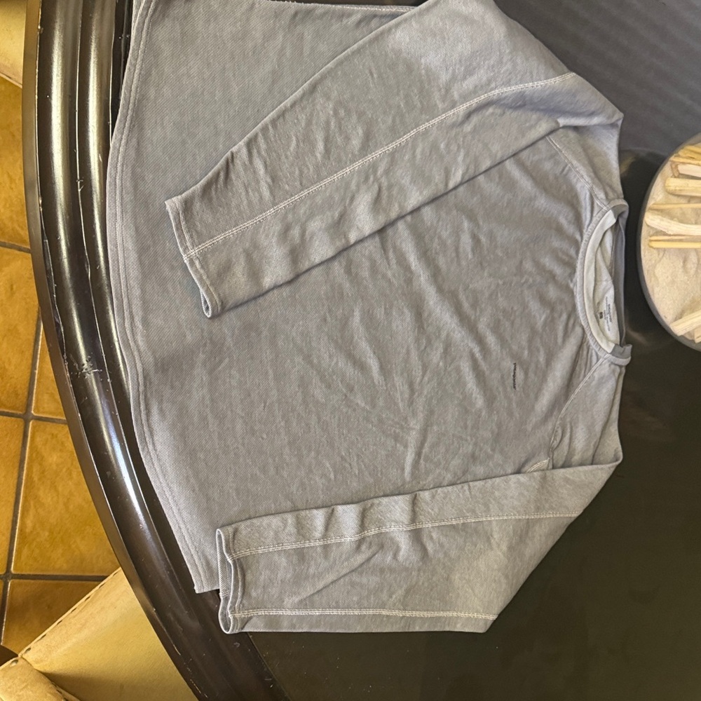 Patagonia Men's Light Gray Long Sleeve Tee